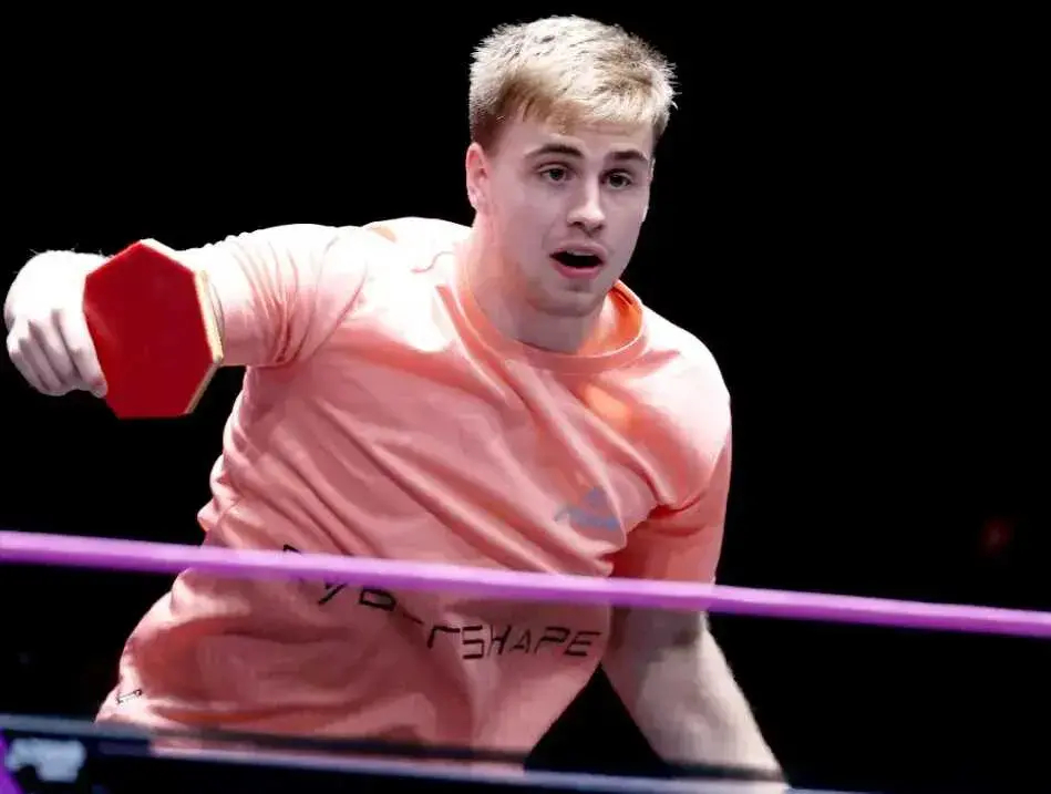 德国队险胜瑞典队，张本智和扛起全队