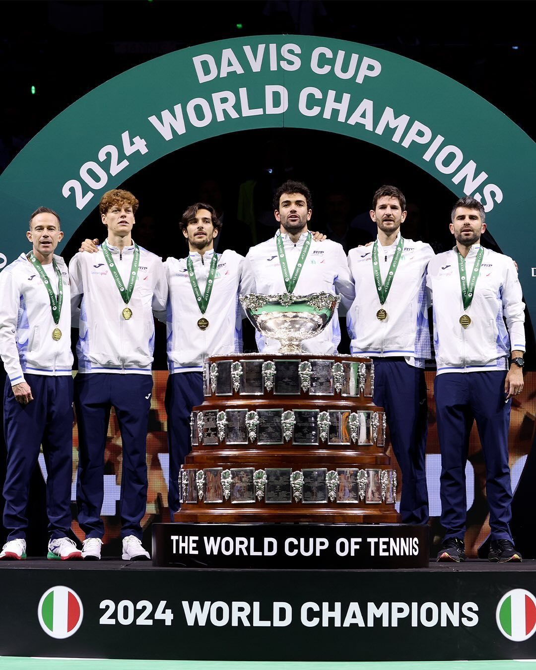 温网翻盘戴维斯杯，辛纳统治全场