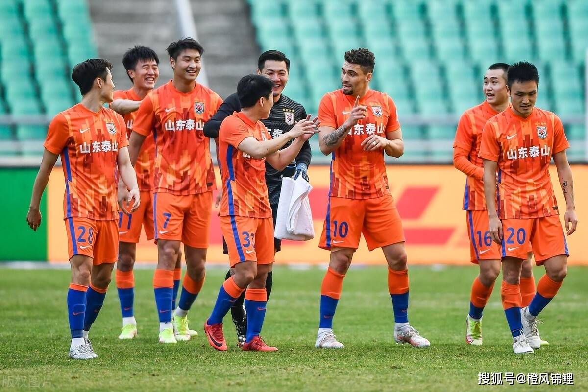 山东队完胜广州队，西亚卡姆统治全场