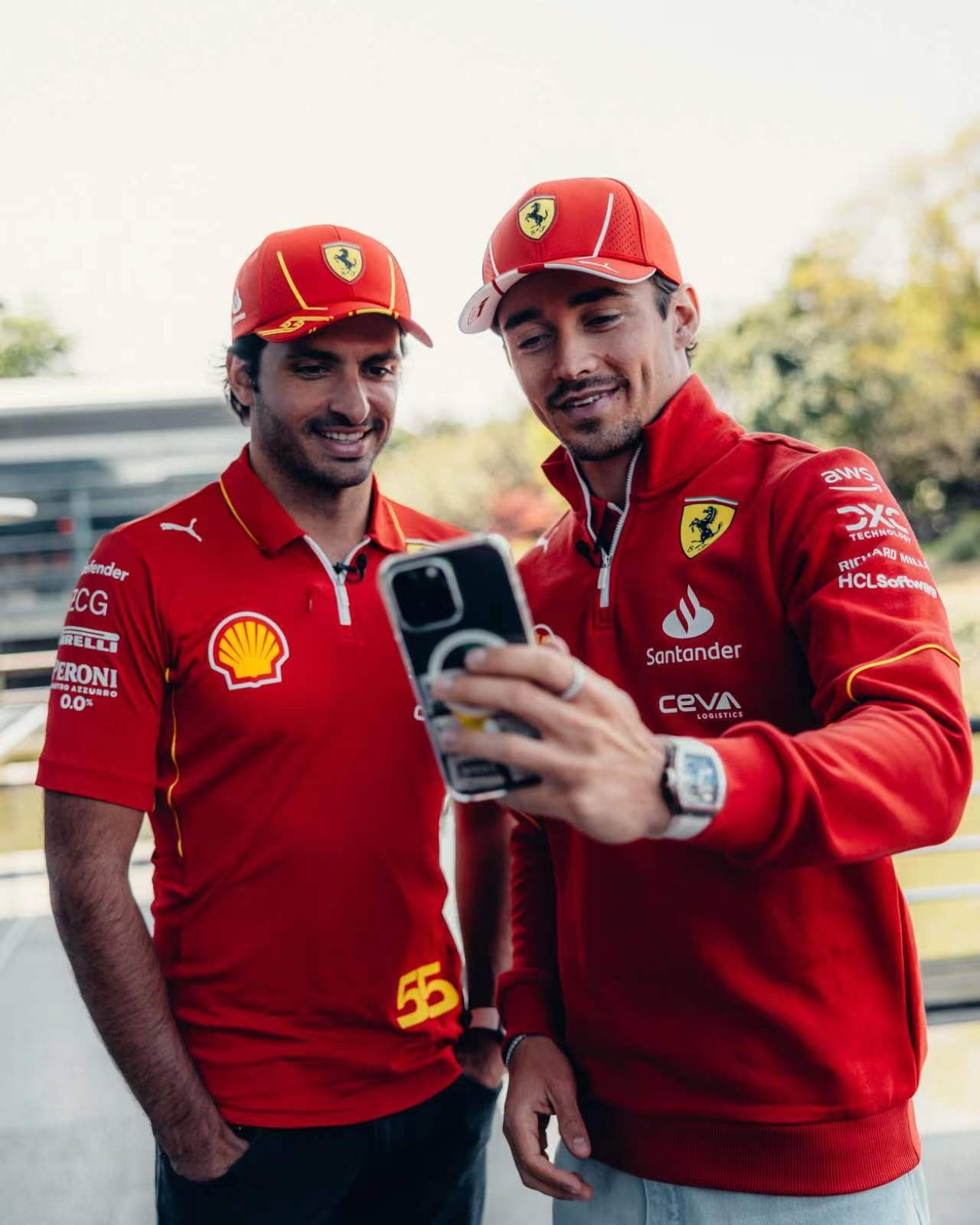 索伯车队翻盘法拉利，勒克莱尔状态火热