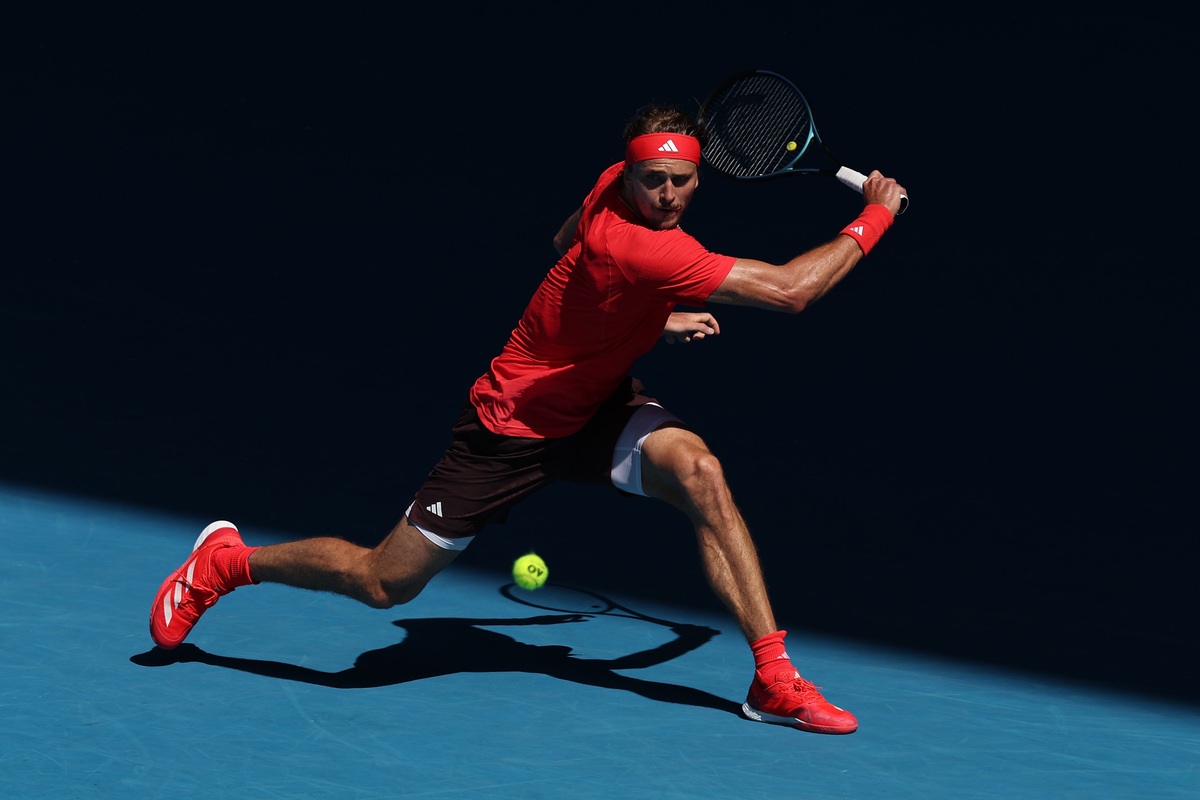 温网轻取澳网，兹维列夫统治全场