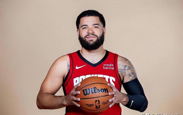 辽宁队完胜山西队，范弗利特点燃赛场