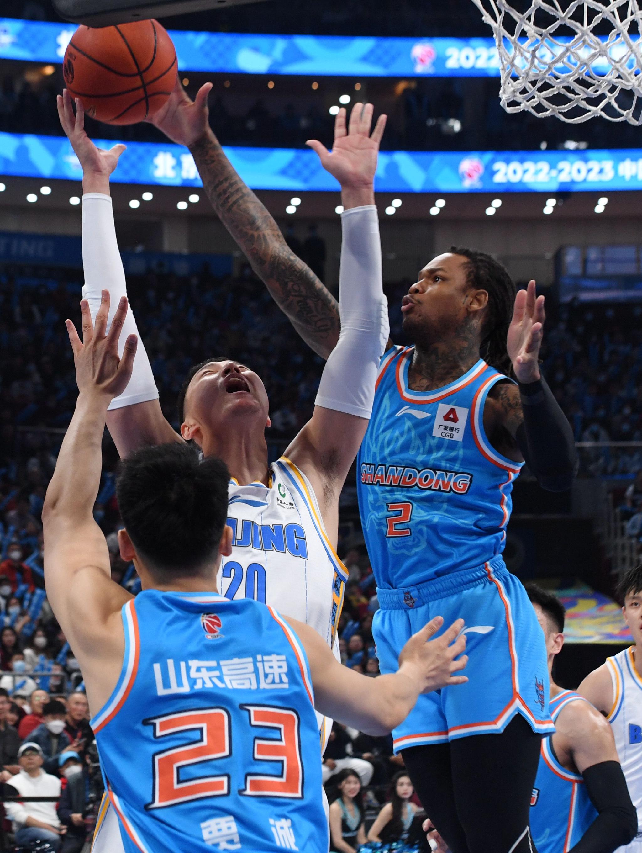 辽宁队力克福建队，麦科勒姆高光表现