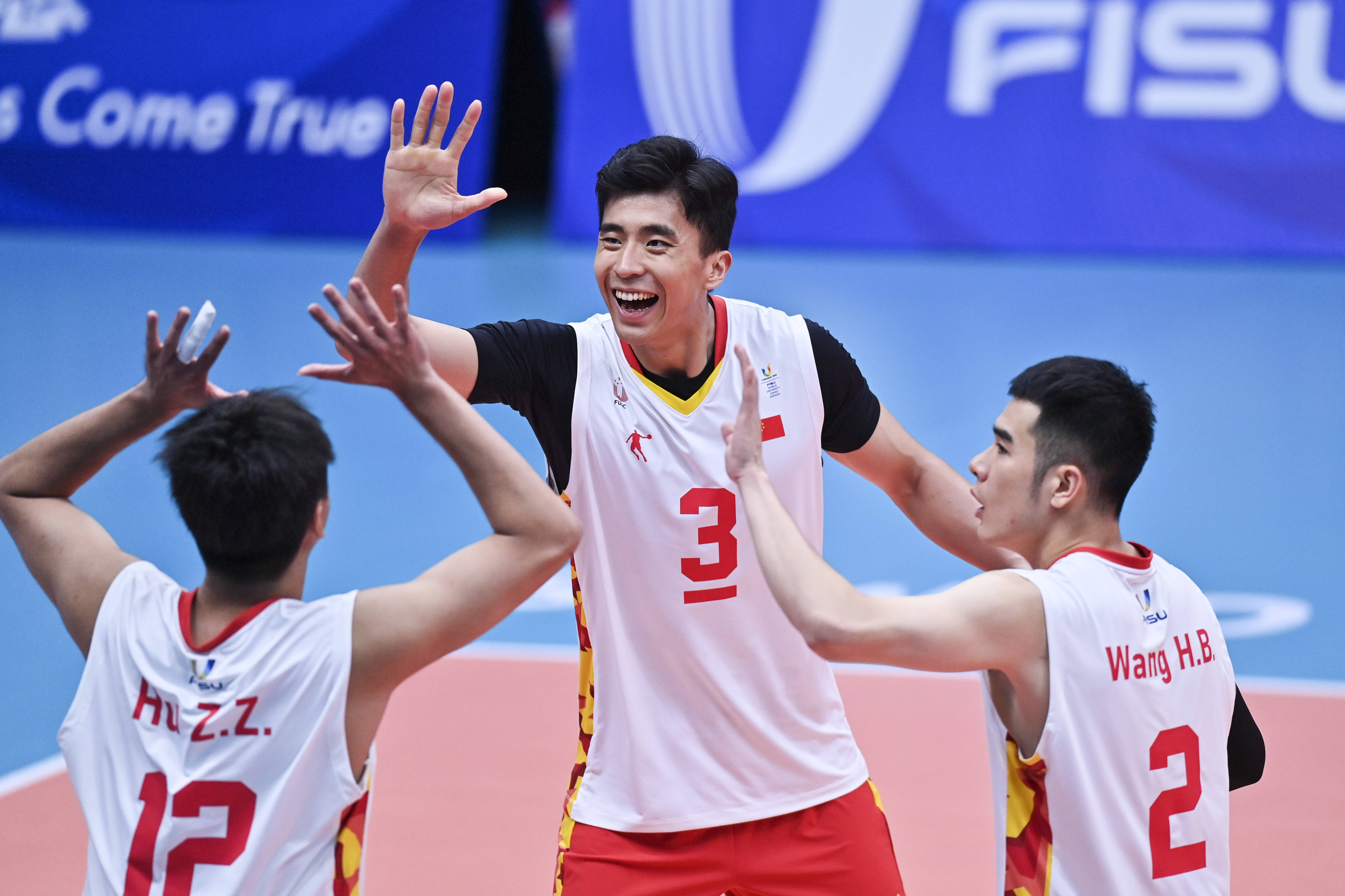 泰国队力克中国队,黄鸭组合刷新纪录 泰国队力克中国队,黄鸭组合刷新纪录