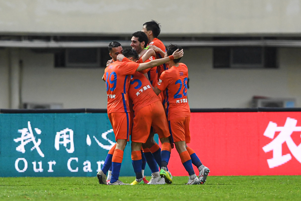 泰国队力克中国队,黄鸭组合刷新纪录 泰国队力克中国队,黄鸭组合刷新纪录