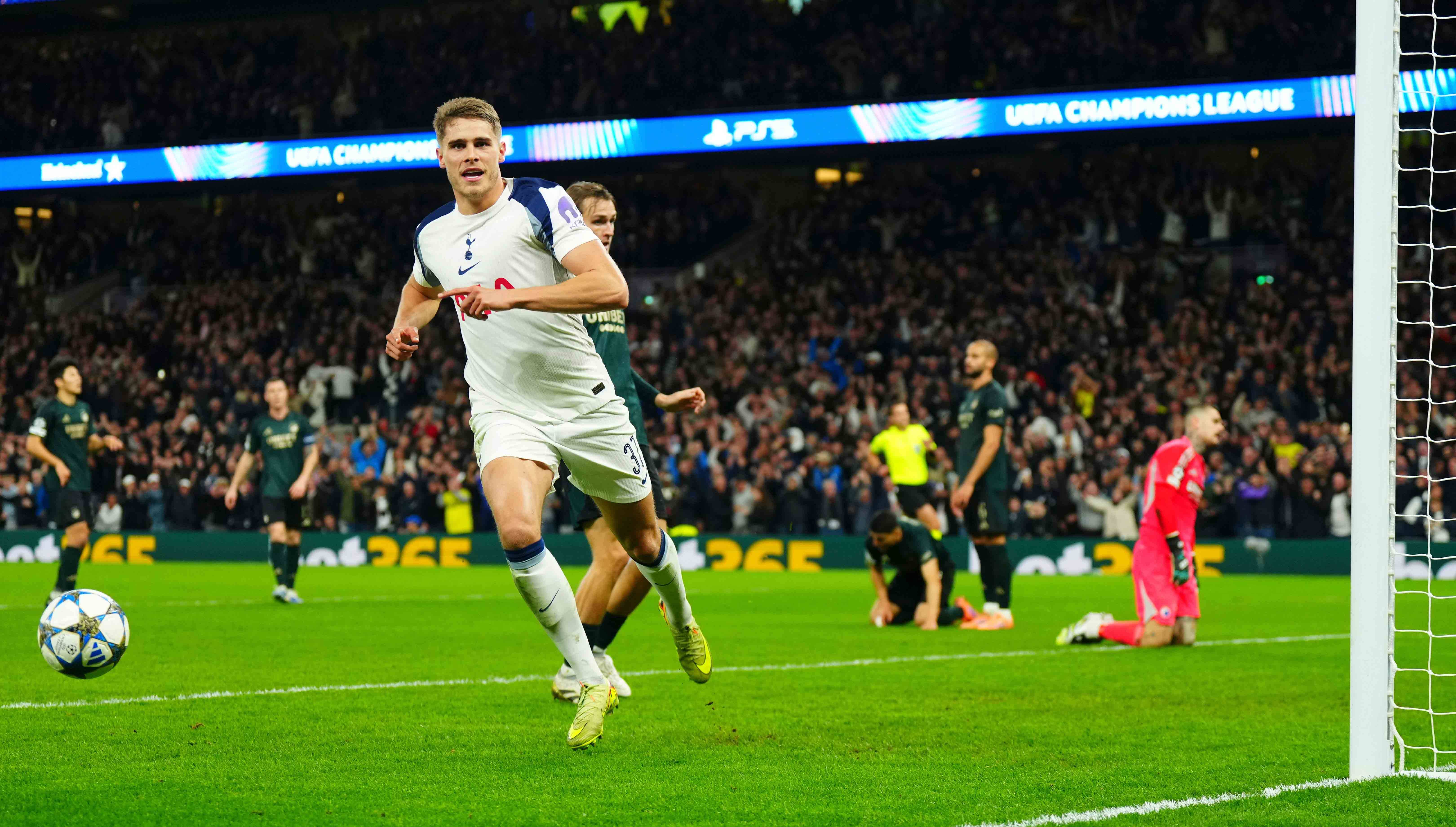 热刺球队集训备战未来比赛大考