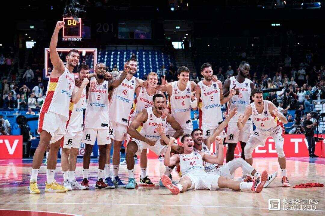 鹈鹕力克吉林队，易建联统治全场