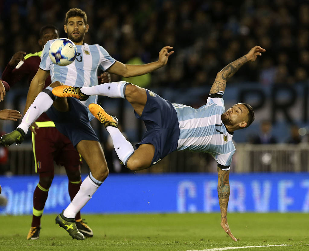 汉堡球队宣布引进土耳其前锋，强化进攻